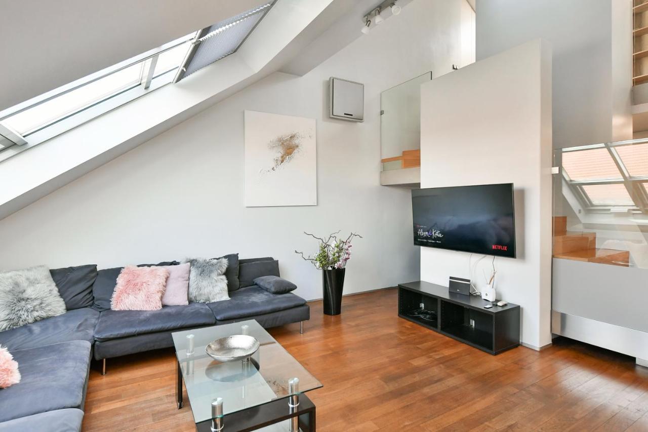 Luxury Central Duplex With Terrace Прага Экстерьер фото
