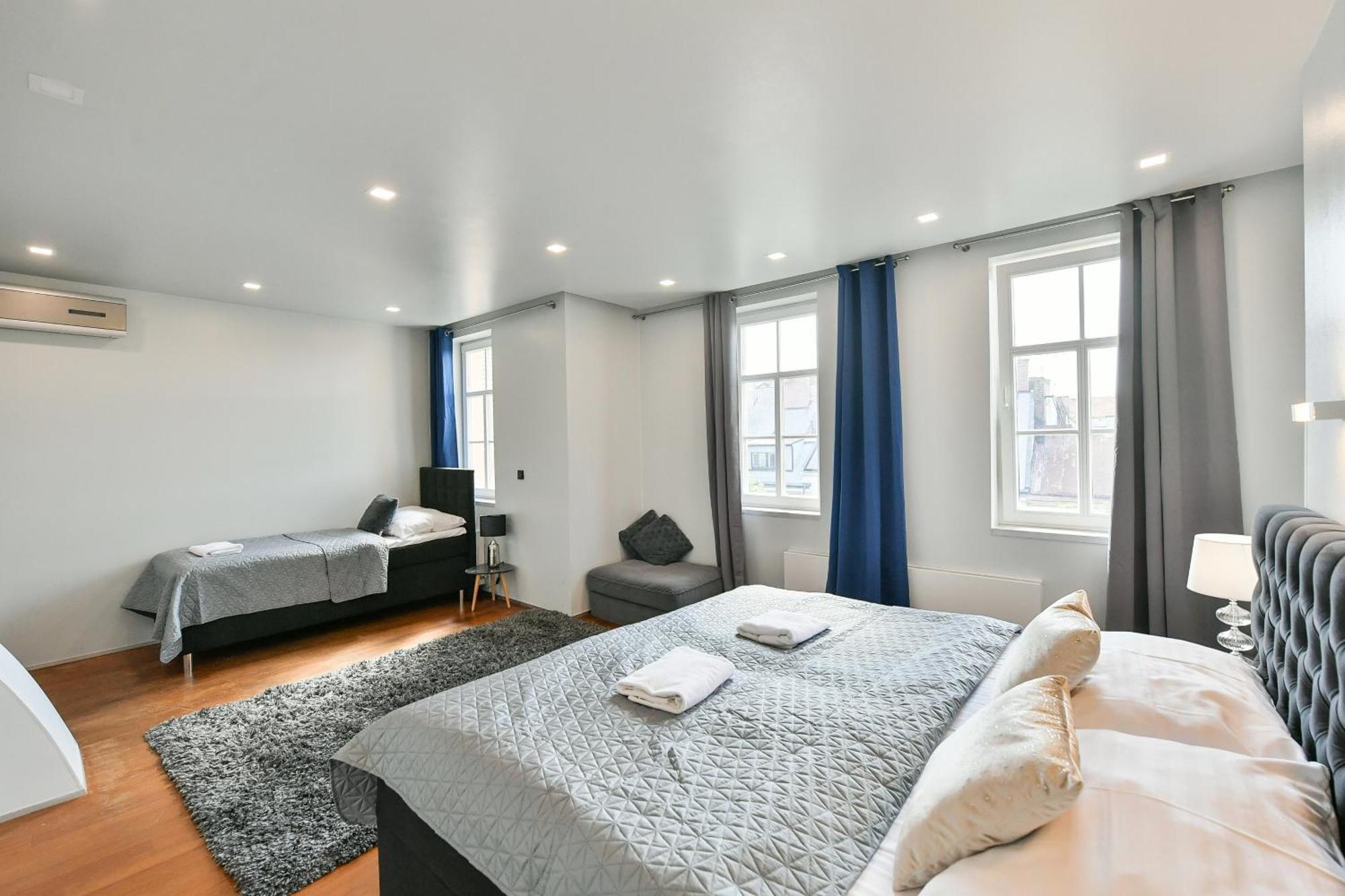Luxury Central Duplex With Terrace Прага Экстерьер фото
