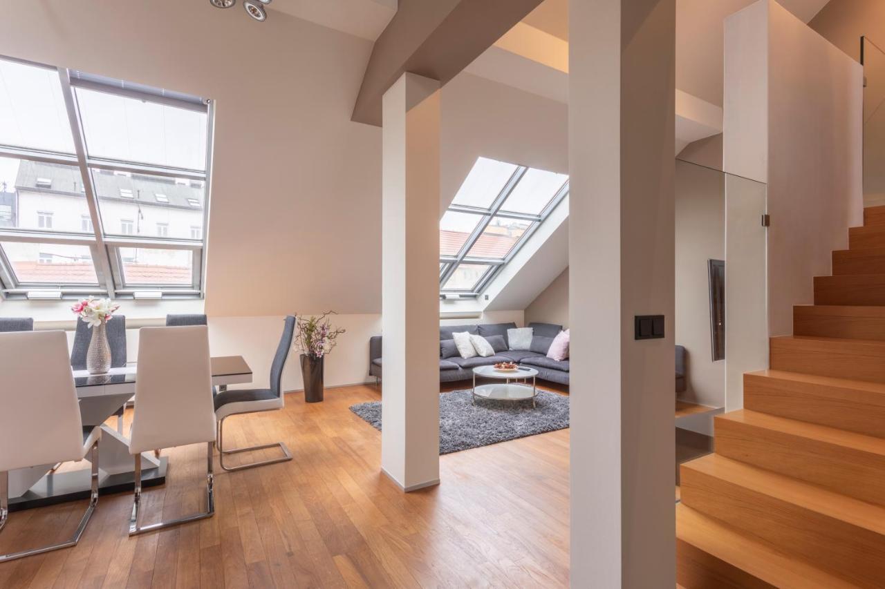 Luxury Central Duplex With Terrace Прага Экстерьер фото